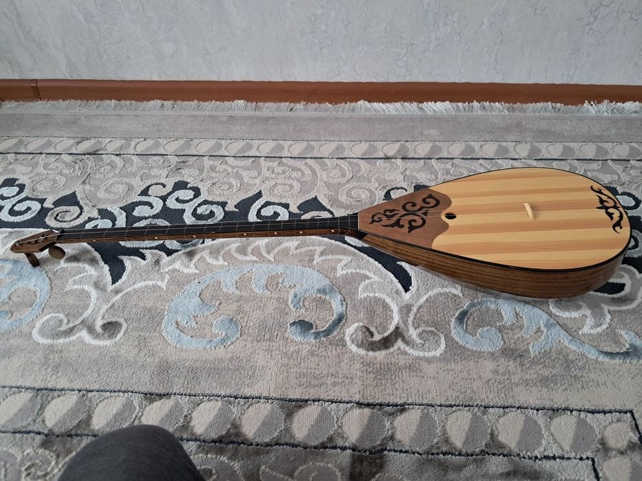 Продаётся домбра