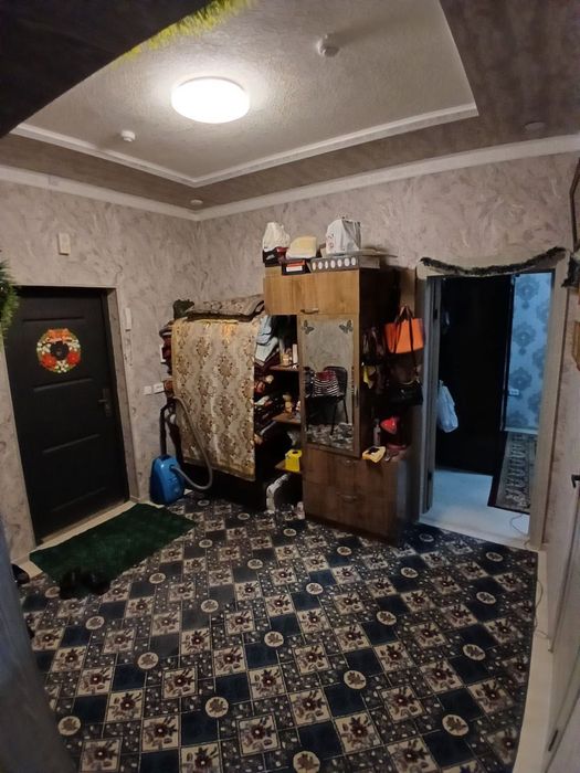 GORNIY INSTUT ORQASIDAN 16 ETAJLIK domlardan.2 honalik kvartira sot