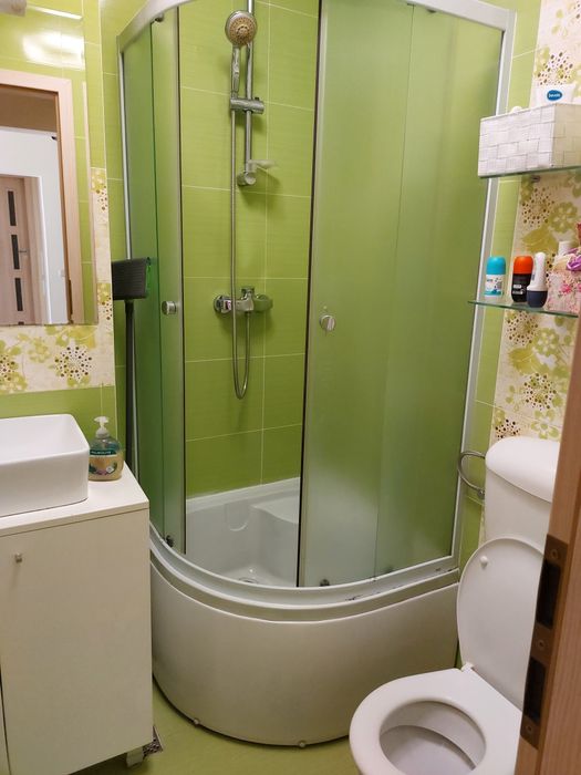 Vând apartament cu 4 camere în Plopilor