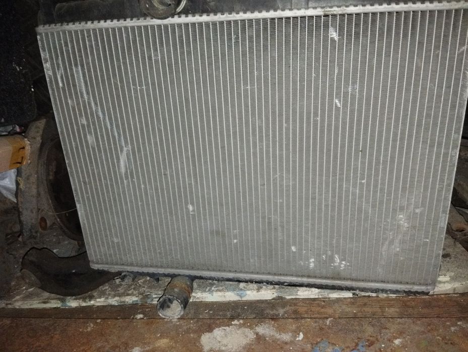 Радиатор Peugeot 206