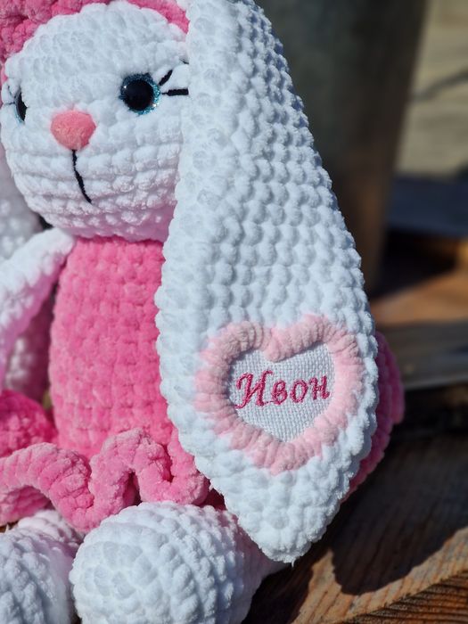 Ръчно плетено зайче