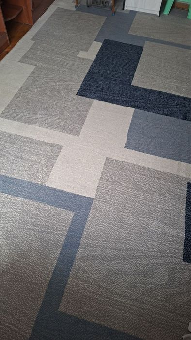 Ковёр в хорошем состоянии 2×4