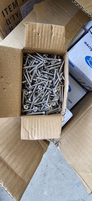 Продаются саморезы