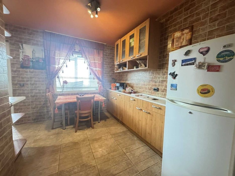 Търсим съквартирантка за самостоятелен апарартамент до Гранд мол