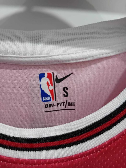 Чисто нов оригинален екип на Чикаго Булс - Майкъл Джордан