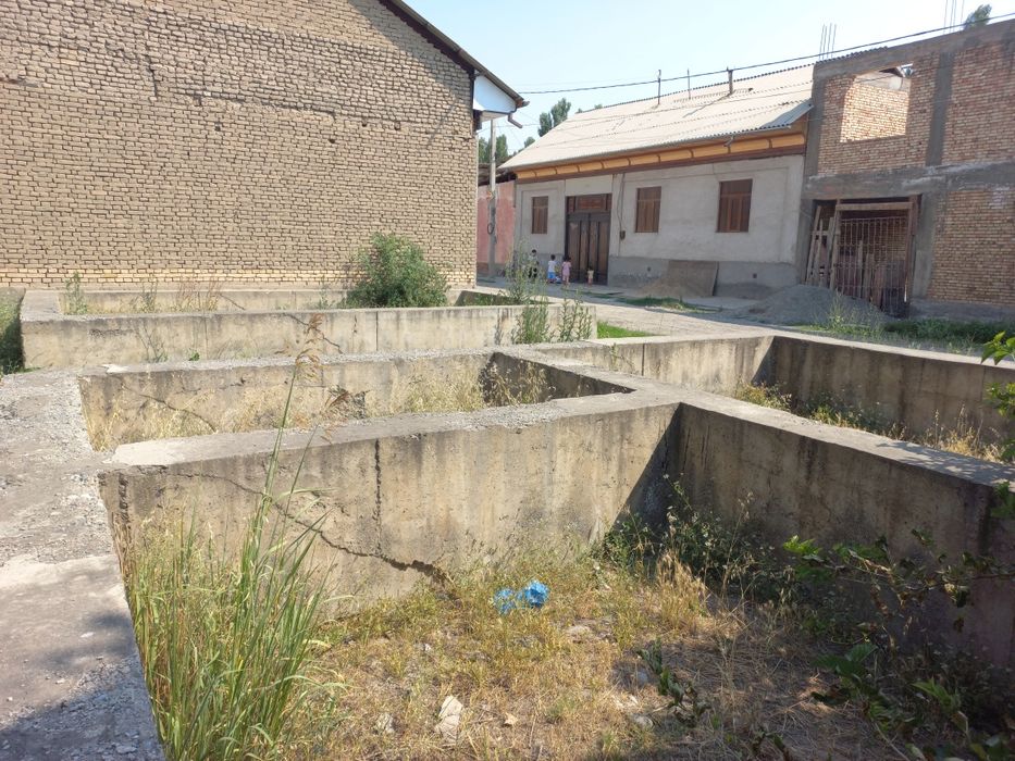 Chek sotiladi! Quruq yer sotiladi