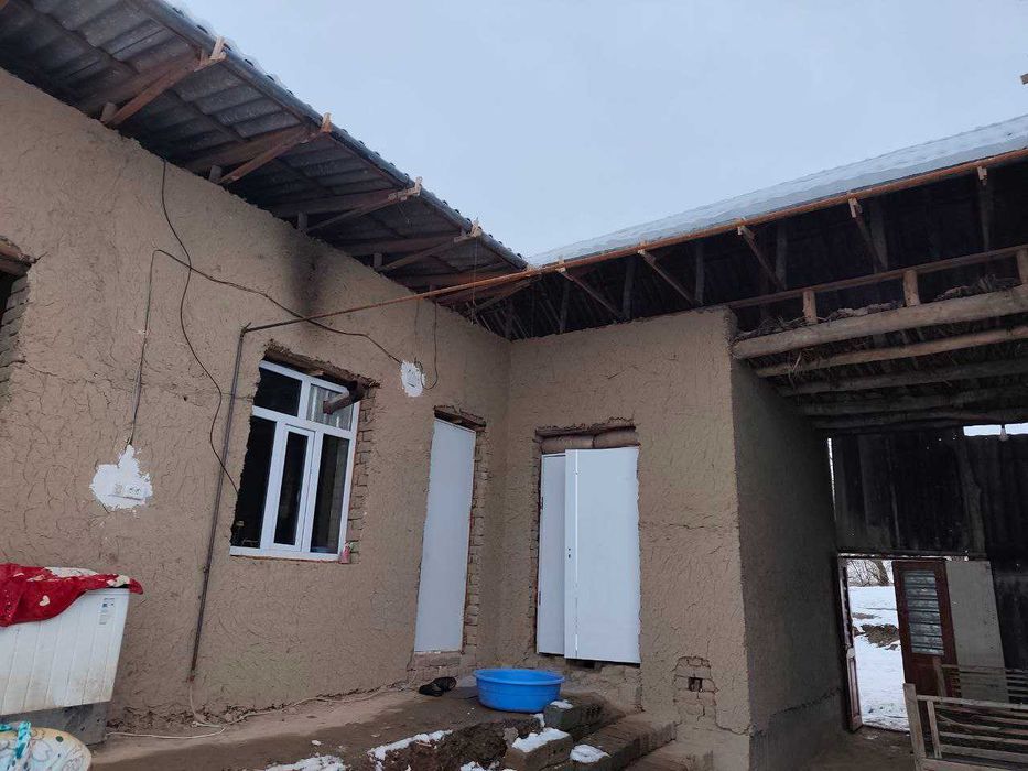 Срочно 10 сотих 3 хона, Нархи 37000, Тинчлик Янгийул