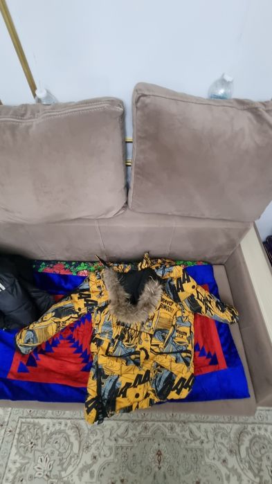 Зимние куртки с капюшонами