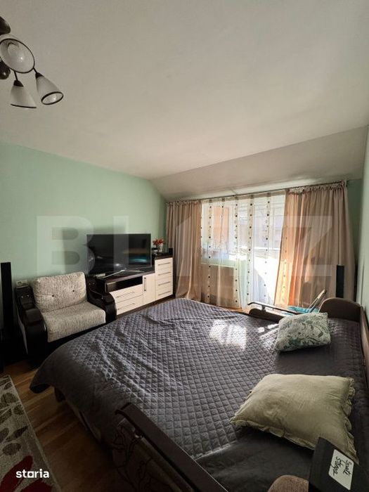 Apartament 2 camere, decomandat, parcare, zona Porii