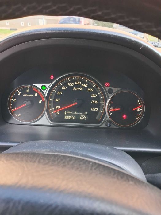 Продавам Хонда cr-v