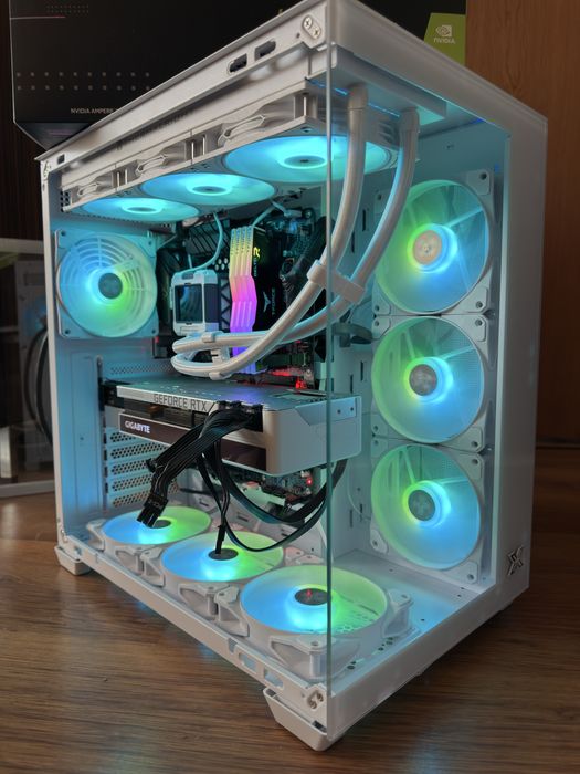 Геймърски компютър/ I9 12900K/Водно/64GB/RTX 3090 24GB/2TB SSD