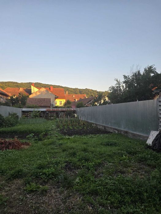 Oportunitate Unică: Clădire Istorică de 900 mp utili, cu 900 mp Teren (Curte + Grădină) – Ultracentral Bistrița, lângă Primărie