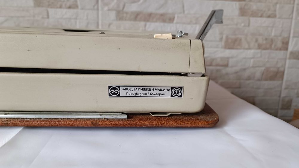 Стара пишеща машина Марица 12 - Made in Bulgaria - 1976г