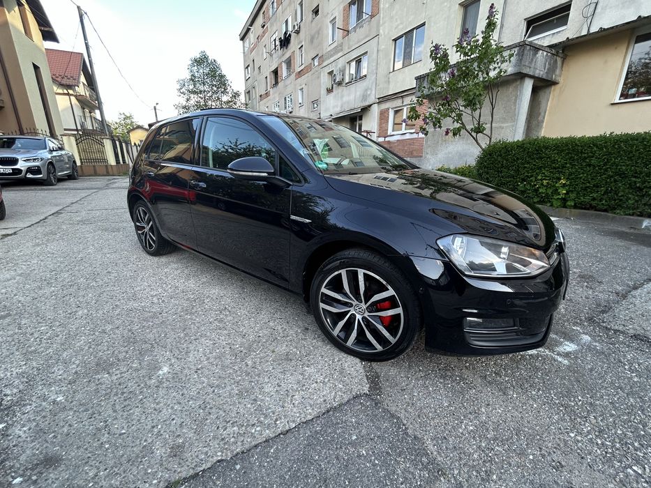 VOLKSWAGEN Golf 2015