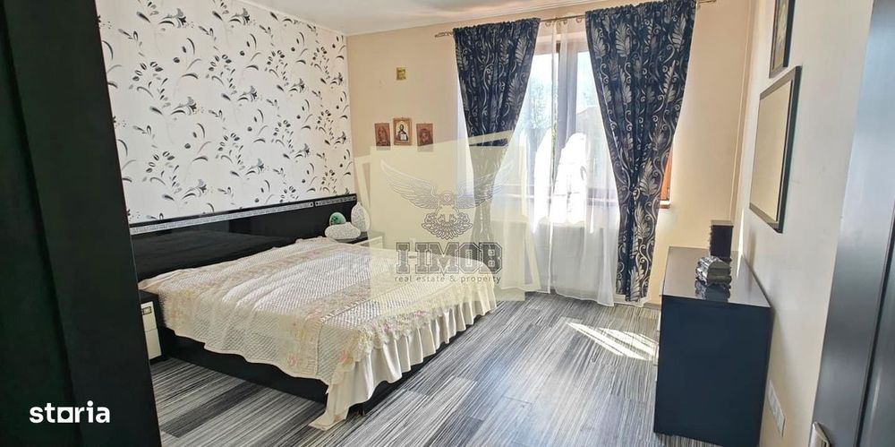 Apartament 3 camere terasa 80 mp si  curte 145 mp zona Calea Cisnadiei