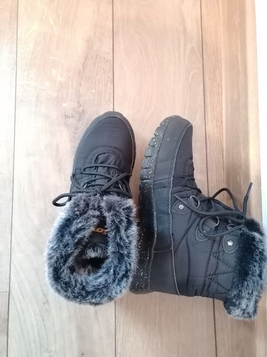 Ghete impermeabile pentru femei