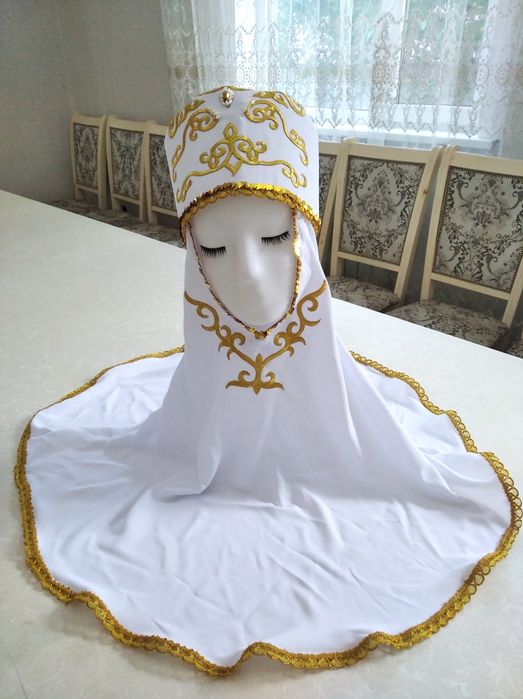 Нудистердің және натуристердің эротикалық фотосуреттерін қараңыз