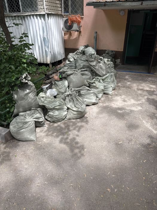 Строительный мусор в мешках