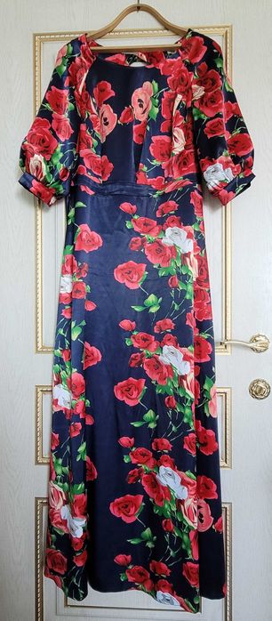 Продам вечерние платья.