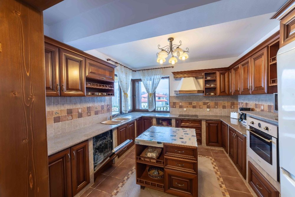 Inchiriez Cabana, Pensiune  Belis