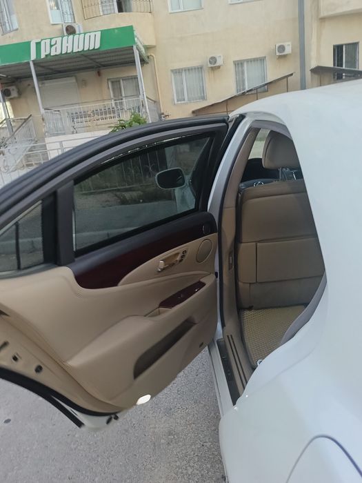 Продам Лексус  LS 600hL