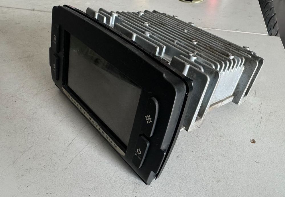 Оригинална мултимедия / радио за Harley Davidson / BOX 6.5GT RADIO KIT