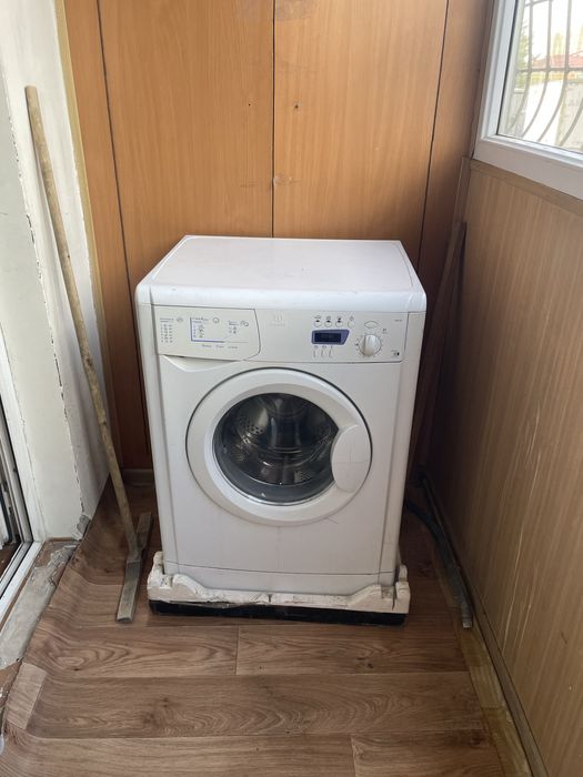 Стиральная машина indesit б/у