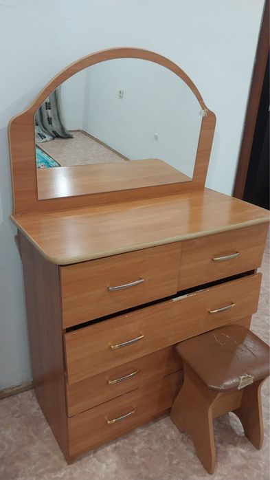 Продам б/у газ плиту
