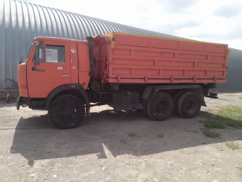 Продам самосвал Камаз модель  55102