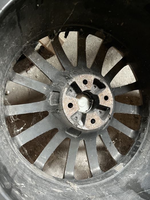 Джанти с гуми за фиат