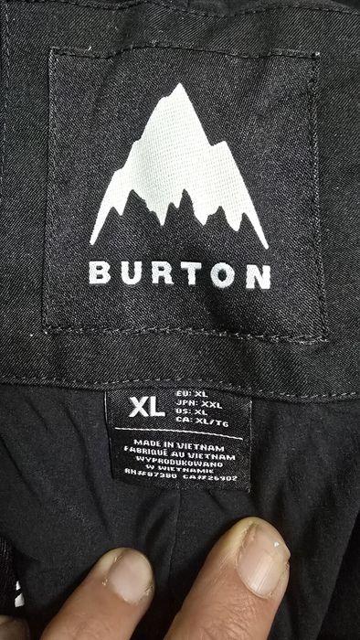 Burton XL яке и панталон чисто нови