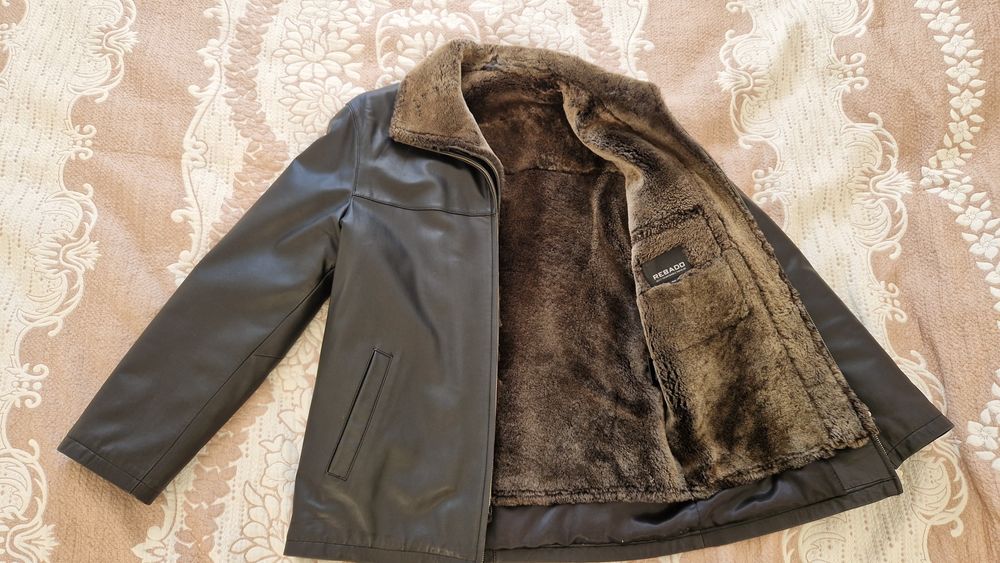 Продам кожаную куртку