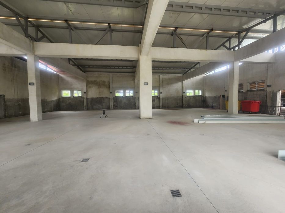 Închiriez hala industriala