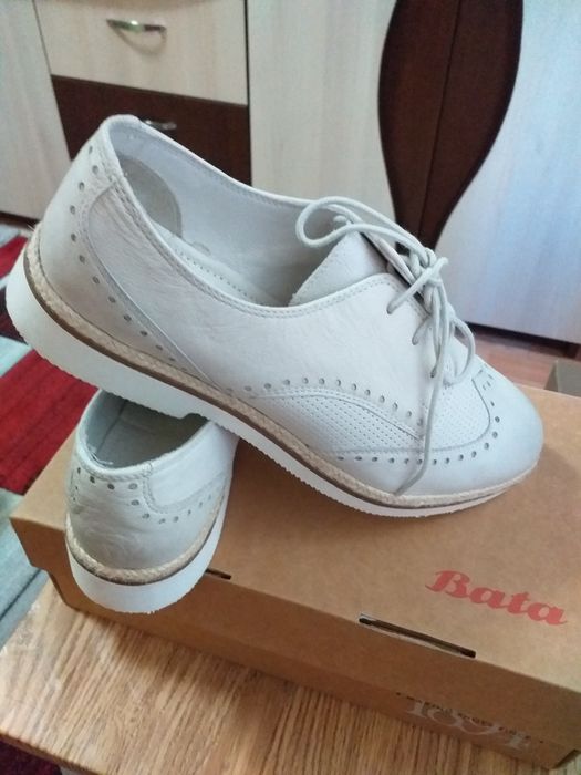Vand pantofi PIER ONE Bata,unisex,noi, gri,  40,pret 100lei negociabil