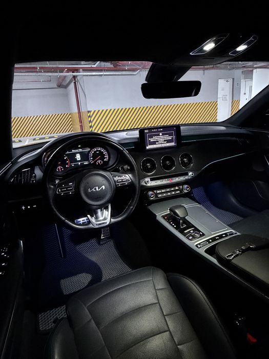 Kia Stinger 3.3 twin turbo