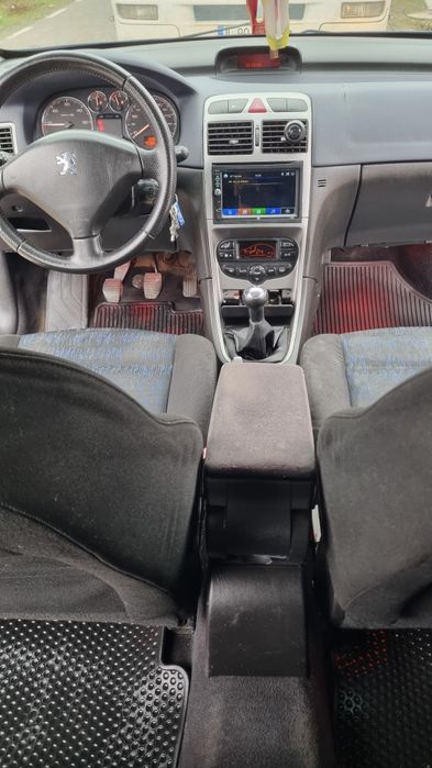 Vând Peugeot 307, an 2004, euro 3, motor 2.0 HDI 90CP.

-408 XXX Km
-c