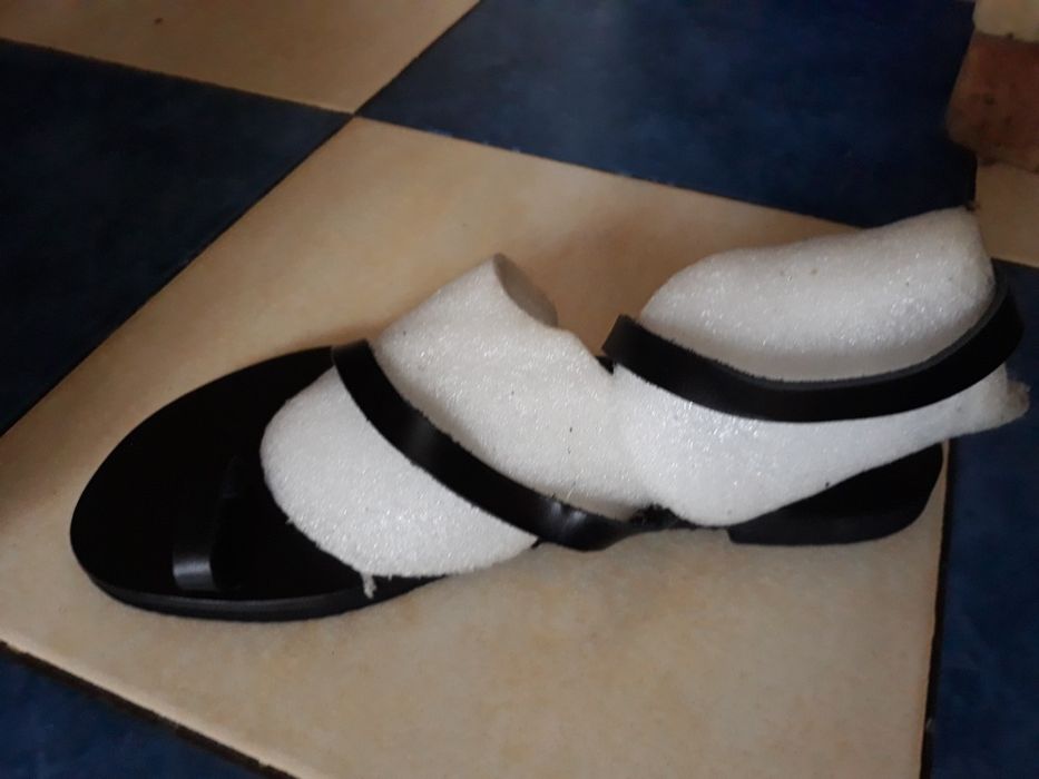 Босоножки новые натуральная кожа.размер 38,39,40,41,42