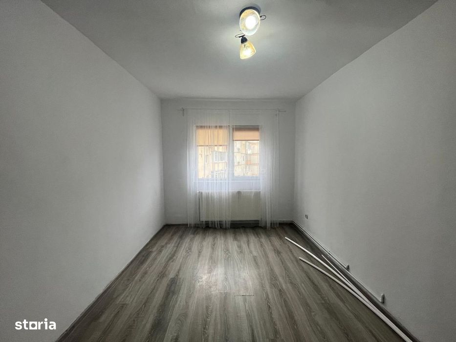 Lugoj, Ap. 2 Cam. 64.96 Mp., Et. 3  Zona Timisorii