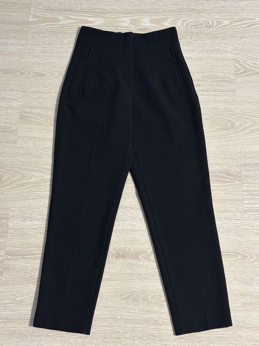 Черные брюки Zara