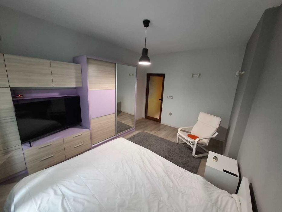 3ст гр.Русе,пл.Свобода,ет.2,550€/м