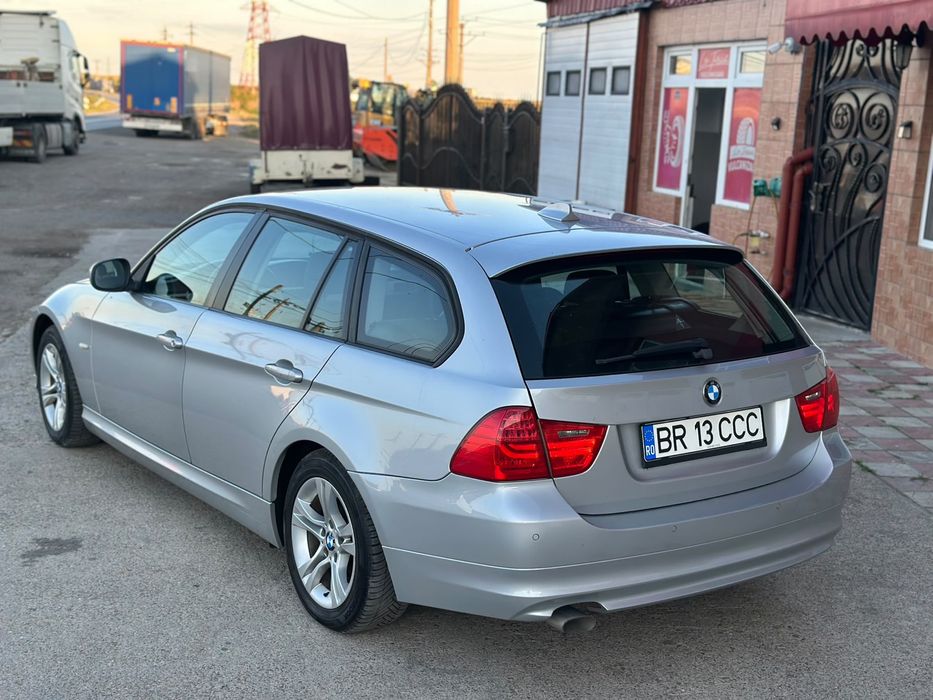 BMW 3 Series 2011 — imagine 5