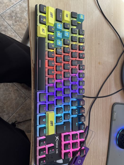 Клавиатура Xtrike me