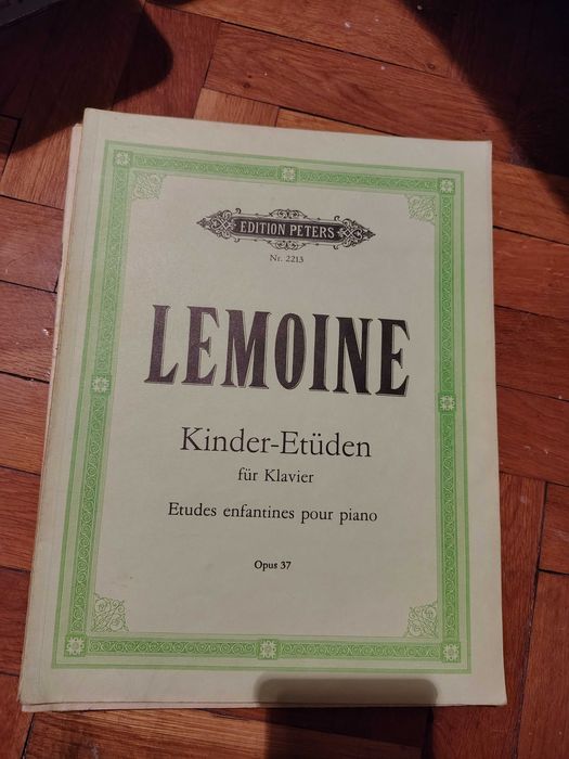 Продавам школи/Ноти