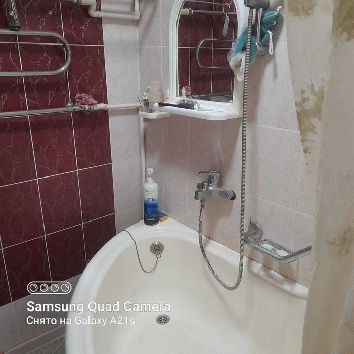 Продаётся 1/4/4 на Ферузе Среднее состояние Балкон 1.5х3 Ор-р Согдиана