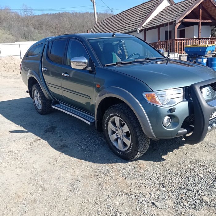 Vând Mitsubishi L200