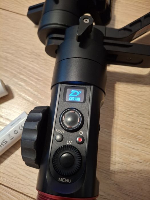 Gimbal Zhiyun Crane 2 + accesorii