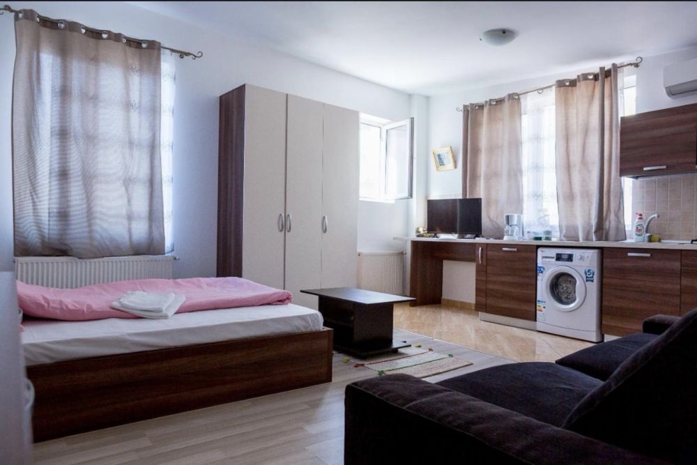 Camere de inchiriat la Vila, fara grija facturilor, Lenin Sud. 1200 RON totul inclus. Loc de joaca, Curte si parcare inclusa in pret.