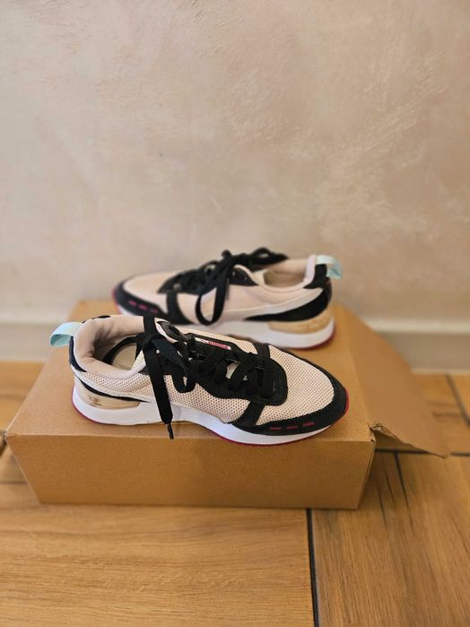 Маратонки Puma номер 35.5