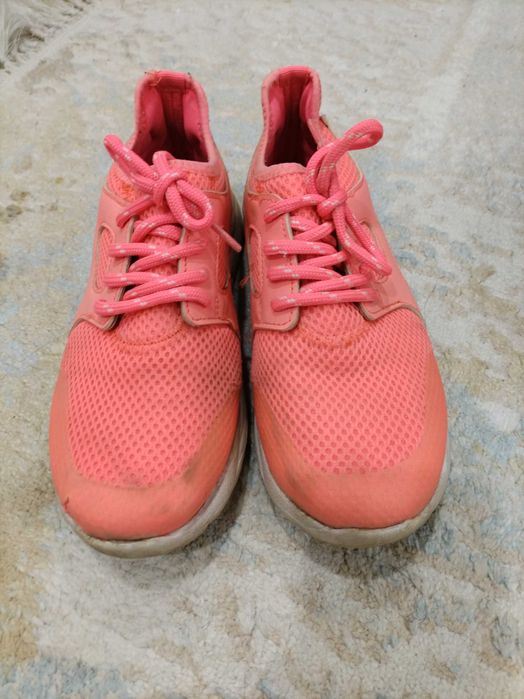 Продам для девочки крафовка