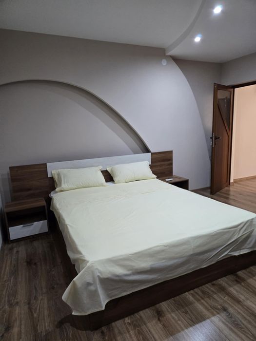 Продава се Къща в Ловеч, Младост - 230 кв.м за 2131 €/кв.м - Снимка #9